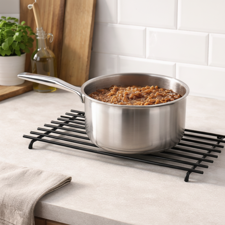 Gryterist 50 x 24 cm sort med sklisikre føtter