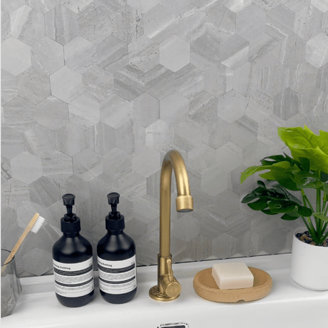 10-pk Hexagon lysegrå betong selvklebende veggfliser
