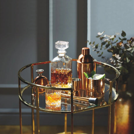 Karaffelsett i slipt glass med fire whiskyglass - Lindas Dekor Drikkesett