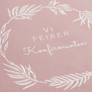 Servietter med teksten Vi feirer konfirmanten 20 pk