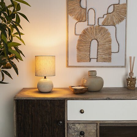 Bordlampe Gaia kule linfarget 28 cm - Lindas Dekor Bordlampe