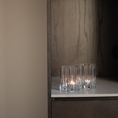 Rund sylinderformet lyslykt i glass til bord og vinduskarm