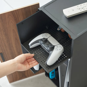 Oppbevaringsløsning til PlayStation og kontrollere med kabelholdere