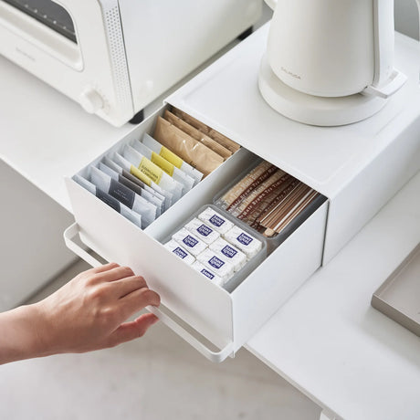Kjøkkenorganizer med skuff og topplate til vannkoker eller kaffemaskin