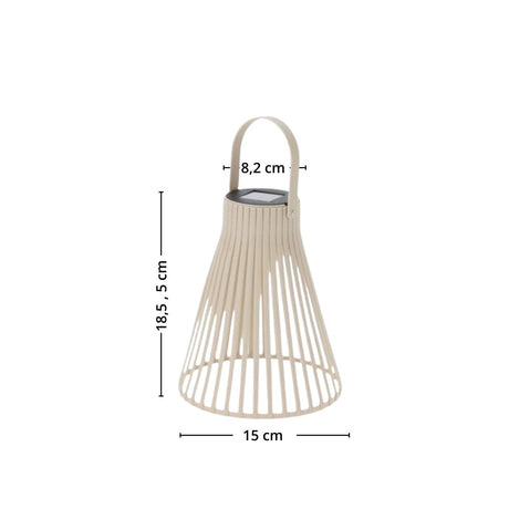 Beige solarlykt vist med målene 15 cm i bredde, 8,2 cm i dybde og 18,5 cm i høyde. - Lindas dekor 