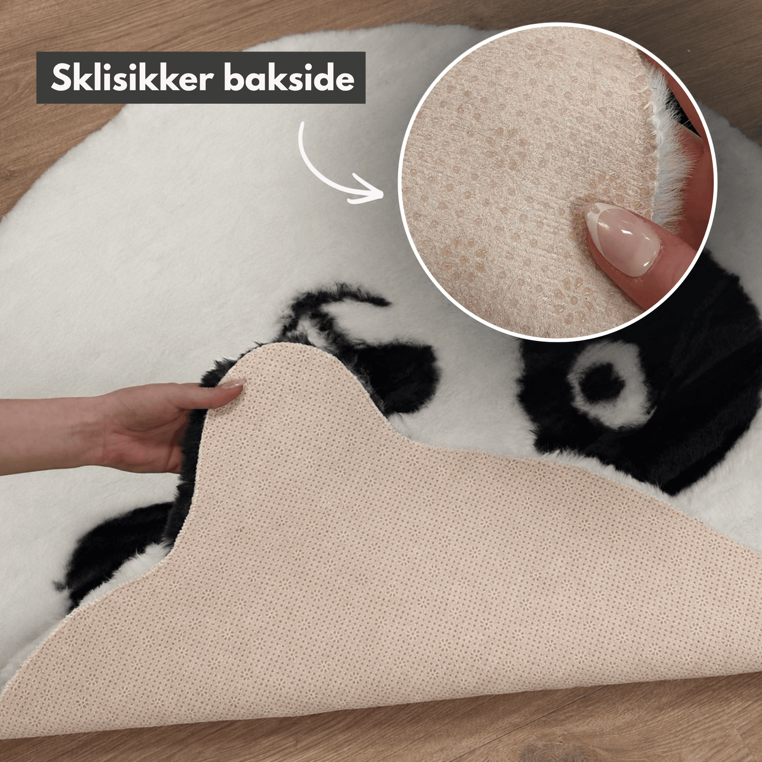 Undersiden av rundt pandateppe med mønstret sklisikker PVC bakside som bidrar til at teppet ligger stødig på gulvet.