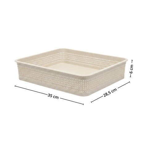 Stor sandfarget oppbevaringskurv med flettet struktur og mål på 35 x 28,5 x 6 cm. - Lindas dekor