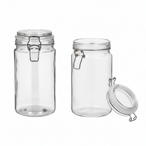 detaljbilde av patentlokk med metallklemme