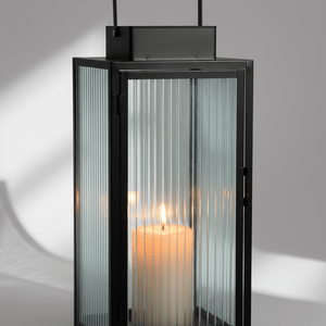 2 - pk Lykt sort metall stripet glass - Lindas Dekor