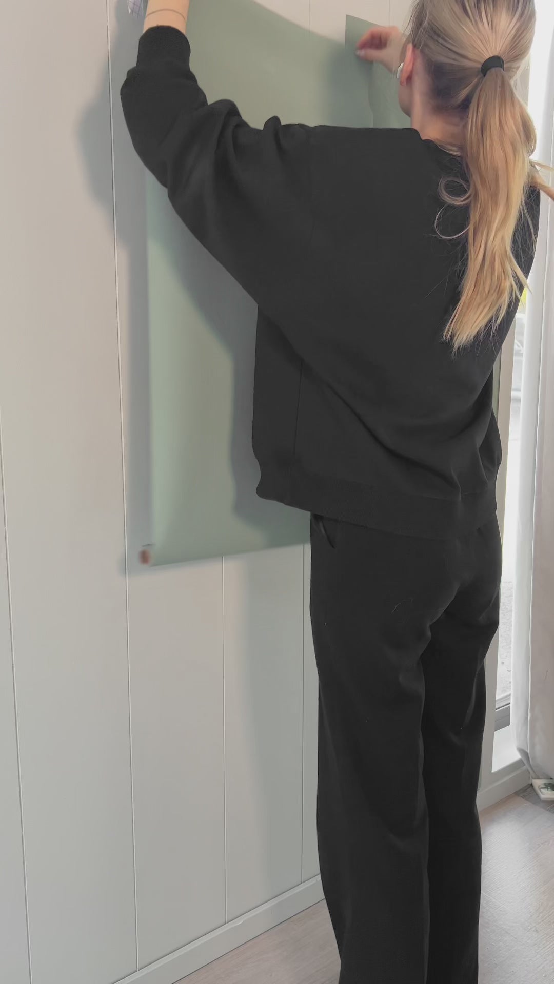 Nova grön självhäftande tapet 62 cm x 5 m