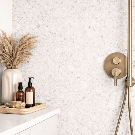 8 - pk Lisboa Terrazzo hvit selvklebende fliser - Lindas Dekor