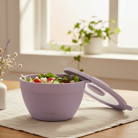 Salladbulle – linneplagg och blommor