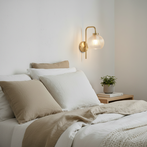Vegglampe Krys i soverom uten ledning