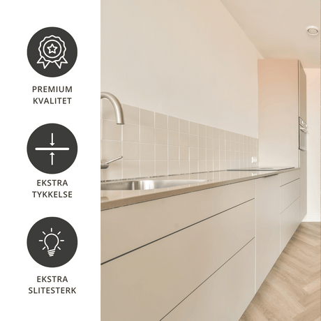 Beige matt folie til kjøkken – moderne oppussing av skapfronter uten å bytte kjøkken