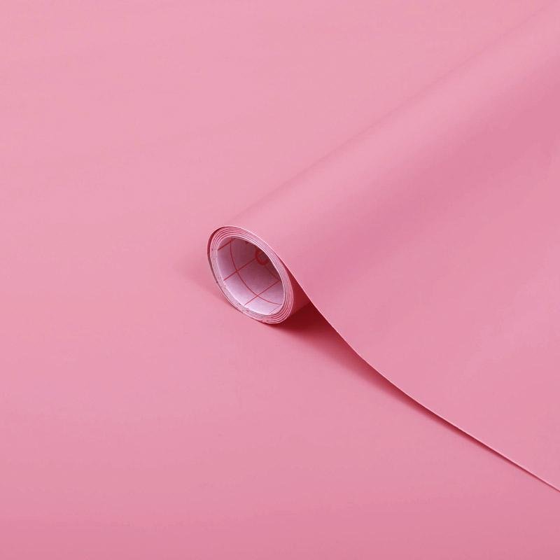 Rull med rosa kontaktplast – selvklebende møbelfolie i matt finish til skap og kommoder