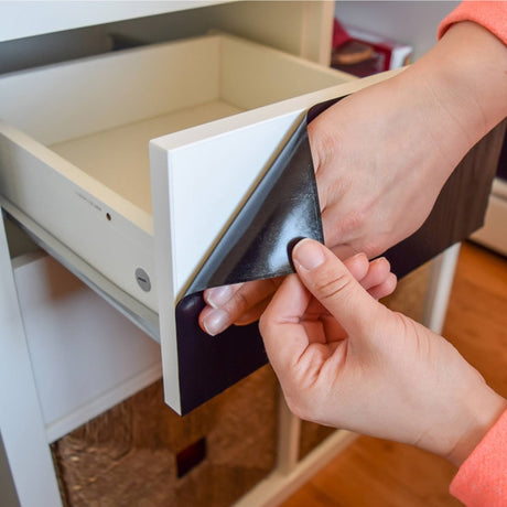 Blackwood kontaktplast – sort treverk folie med glossy finish til møbler og skap
