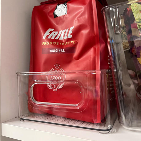 Gjennomsiktig oppbevaringsboks med håndtak – perfekt til skap og tørrvarer