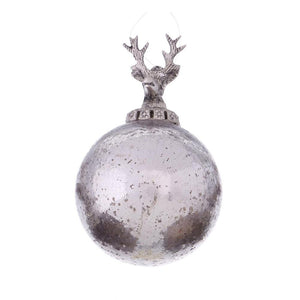 Sølvfarget julekule med hjortehode, 10 cm, i antikk finish.
