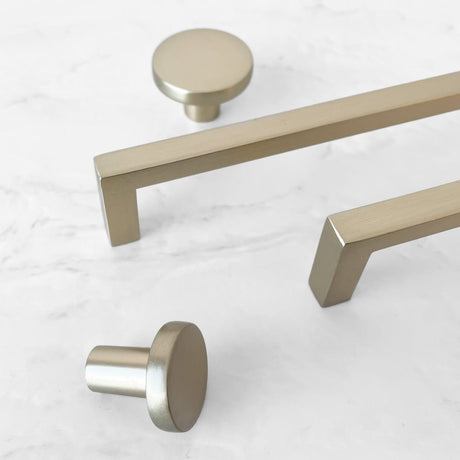 Knott børstet messing 30 mm - Lindas Dekor