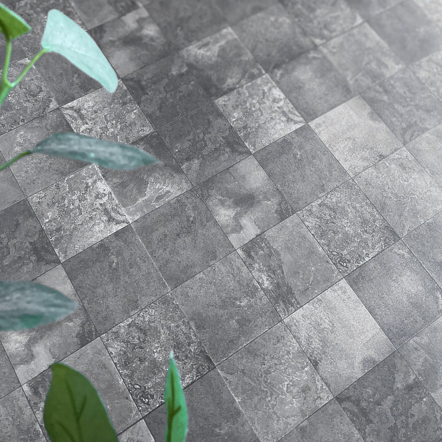 8-pk Bodø mørkegrå selvklebende fliser